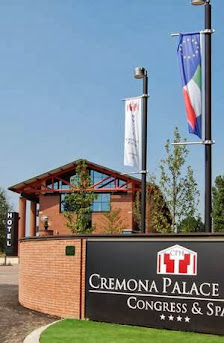 Cremona Palace Hotel Via Castelleone, 62, 26022 Costa Sant'Abramo CR, Italia