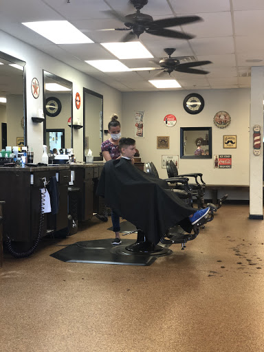 Barber Shop «Vintage Barbershop LLC», reviews and photos, 26 E Debbie Ln, Mansfield, TX 76063, USA