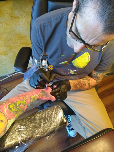 Tattoo Shop «Tattoos Unlimited», reviews and photos, 679 S Union Ave, Pueblo, CO 81004, USA