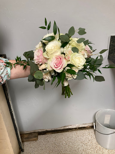 Florist «Hassell Florist», reviews and photos, 1679 Drew St, Clearwater, FL 33755, USA