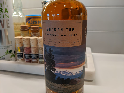 Liquor Store «Wilsonville Liquor Store», reviews and photos, 29955 SW Boones Ferry Rd, Wilsonville, OR 97070, USA