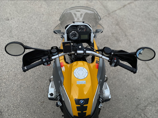 MotochargeBar - Motorkerékpár-üzlet