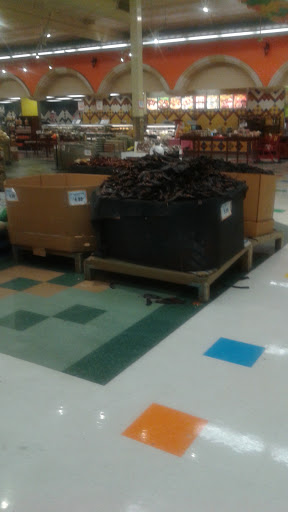 Mexican Grocery Store «Mi Pueblo Food Center», reviews and photos, 2107 Solano Ave, Vallejo, CA 94590, USA