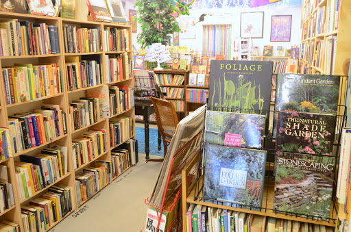 Used Book Store «The Looking Glass», reviews and photos, 823 S Oak Park Ave, Oak Park, IL 60304, USA