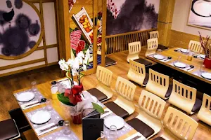 Más Que Sushi - El Masnou - Restaurante Japonès image