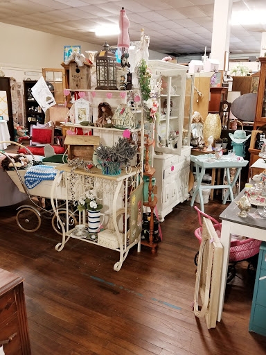 Antique Store «Rancho Coop», reviews and photos, 5685 Main St, Oakley, CA 94561, USA