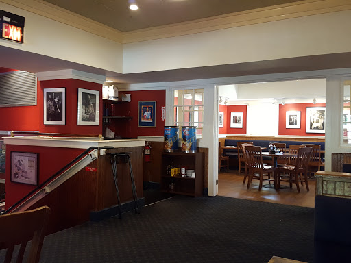 Barbecue Restaurant «Red Hot & Blue-Fairfax, VA», reviews and photos, 4150 Chain Bridge Rd, Fairfax, VA 22030, USA