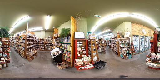 Grocery Store «Bear Foods Natural Market», reviews and photos, 125 E Woodin Ave, Chelan, WA 98816, USA