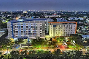Kyriad Airport Hotel Jakarta image