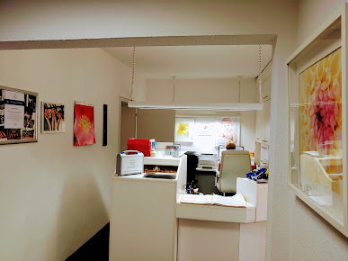 Dr. Frischmann - Dr. Frischmann