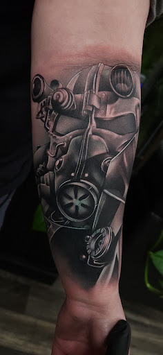 Explore round tattoo ideas, creative tattoo ideas in Anchorage, available at SDITATTOO, LLC