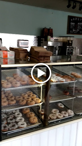 Donut Shop «Lee Donuts», reviews and photos, 124 Peterson Rd, Libertyville, IL 60048, USA