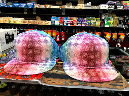 Tobacco Shop «Sky High Smoke Shop», reviews and photos, 19801 NW 27th Ave, Miami Gardens, FL 33056, USA