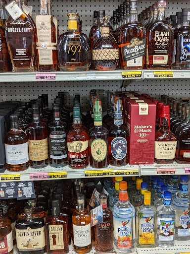 Liquor Store «Tiverton Liquor Store», reviews and photos, 65 Main Rd, Tiverton, RI 02878, USA