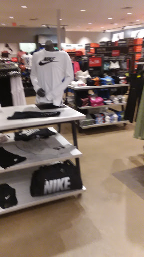 Clothing Store «Nike Factory Store», reviews and photos, 917 Lighthouse Pl, Michigan City, IN 46360, USA