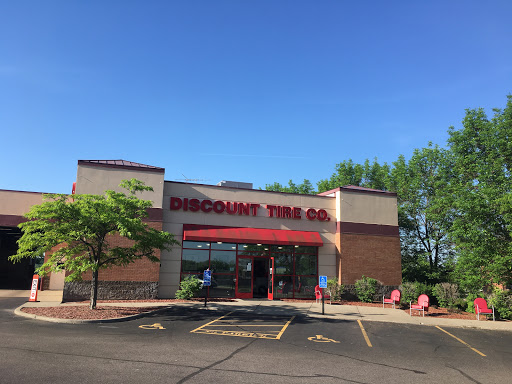 Discount Tire Store - Burnsville, MN, 14200 Morgan Ave S, Burnsville, MN 55306, USA, 