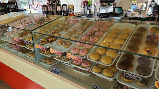 Bakery «Krispy Kreme Doughnuts», reviews and photos, 2600 S Cooper St, Arlington, TX 76015, USA