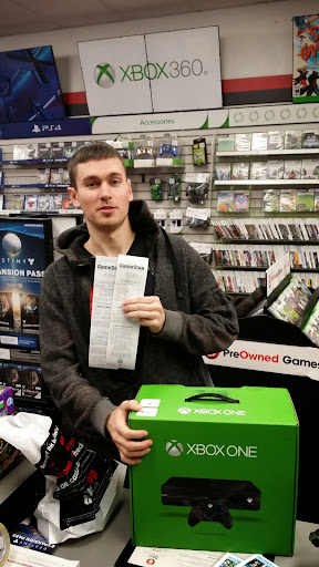 Video Game Store «GameStop», reviews and photos, 8256 Commonwealth Dr, Eden Prairie, MN 55344, USA