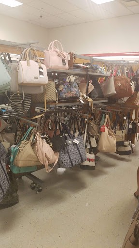 Shopping Mall «Five Towns Shopping Center», reviews and photos, 253-01 Rockaway Blvd, Rosedale, NY 11422, USA