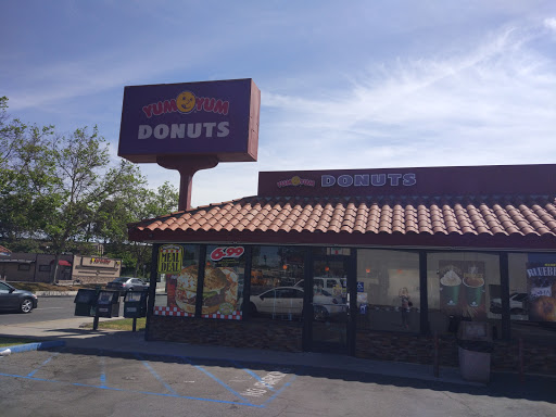 Donut Shop «Yum Yum Donuts», reviews and photos, 320 17th St, Santa Ana, CA 92706, USA