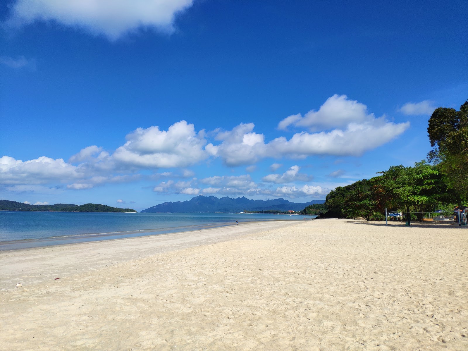 Zdjęcie Plaża Tengah i jego piękne krajobrazy