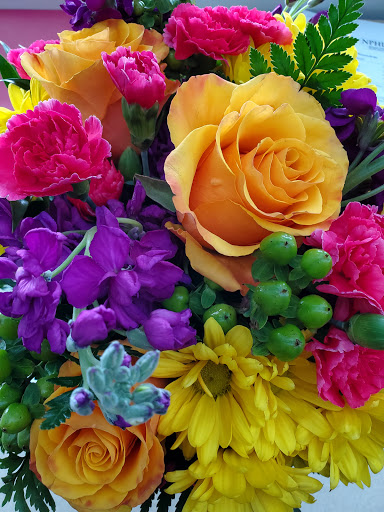 Florist «Janousek Florist Inc. & Greenhouses», reviews and photos, 4901 Charles St, Omaha, NE 68132, USA