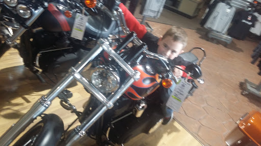 Motorcycle Dealer «Bumpus Harley-Davidson of Murfreesboro», reviews and photos, 2250 NW Broad St, Murfreesboro, TN 37129, USA