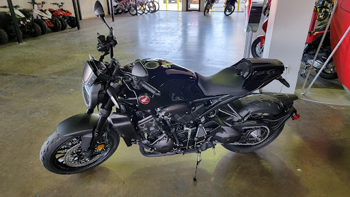 Motorcycle Dealer «Freedom Powersports Farmers Branch», reviews and photos, 13700 N Stemmons Fwy, Farmers Branch, TX 75234, USA