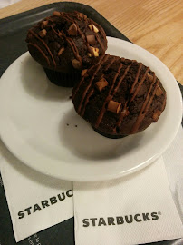 Muffin du Restaurant servant le petit-déjeuner Starbucks à Paris - n°1