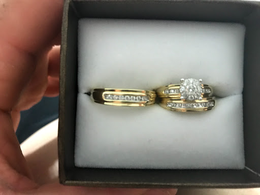 Jeweler «Five Star Jewelers», reviews and photos, 1738 W 49th St #2, Hialeah, FL 33012, USA