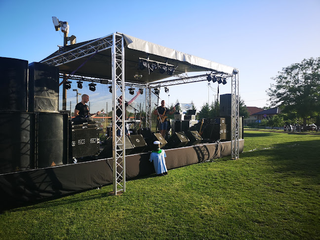 Telefonszám: Győrújfalui focipálya