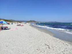 Santa Lucia Beach'in fotoğrafı geniş bir kıyı şeridi ile birlikte