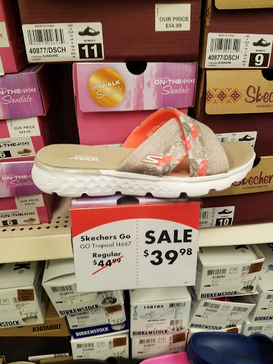 Shoe Store «Shoe Carnival», reviews and photos, 1920 N Dixie Hwy, Elizabethtown, KY 42701, USA