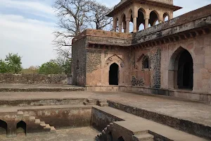 Baz Bahadur's Palace image