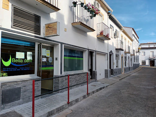 Clínica Dental Bella dent en Jabugo, Huelva