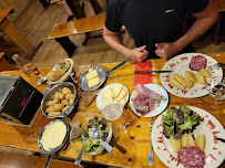 Raclette du Restaurant français La ferme de la Charbonnière à Menthon-Saint-Bernard - n°2