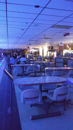 Bowling Alley «Poelking Bowling Centers: Marian Lanes», reviews and photos, 6170 Brandt Pike, Huber Heights, OH 45424, USA