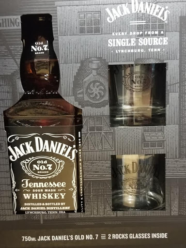 Liquor Store «Interstate Wine & Spirits», reviews and photos, 1427 Interstate Dr, Cookeville, TN 38501, USA