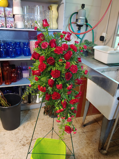 Florist «Marion Smith Florist», reviews and photos, 5904 7th St, Zephyrhills, FL 33542, USA