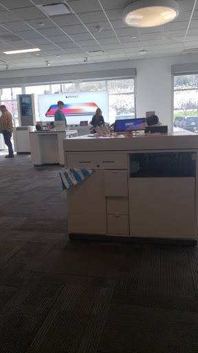 Cell Phone Store «AT&T», reviews and photos, 618 S James Campbell Blvd, Columbia, TN 38401, USA