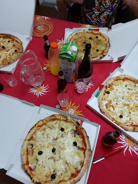 Pizza Au Feu De Bois CHEZ DAN à Alès