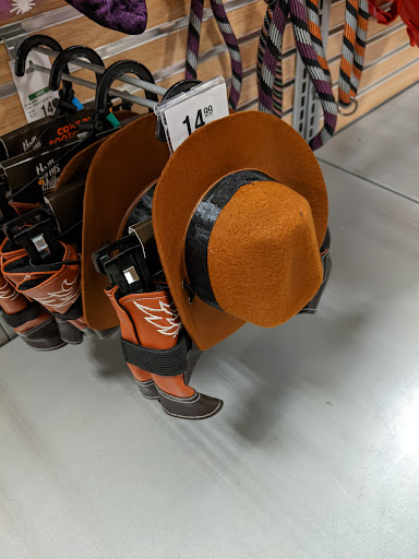 Pet Supply Store «PetSmart», reviews and photos, 8500 N Evanston Ave, Kansas City, MO 64157, USA