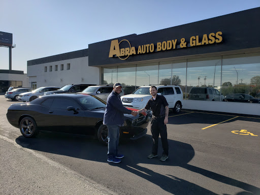 Auto Body Shop «ABRA Auto Body & Glass», reviews and photos, 4790 S Dixie Dr, Moraine, OH 45439, USA