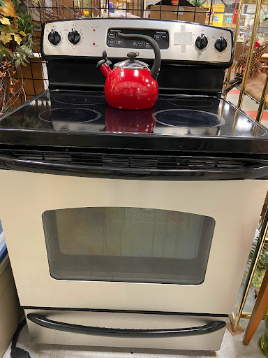 Thrift Store «Second Impressions Upscale Thrift Store», reviews and photos, 3750 S Westnedge Ave, Kalamazoo, MI 49008, USA