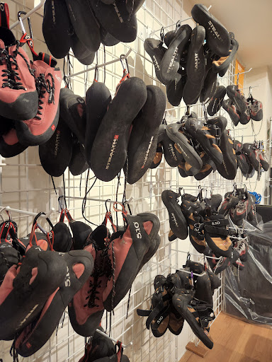 Outdoor Sports Store «Last Minute Gear», reviews and photos, 3156 24th St, San Francisco, CA 94110, USA