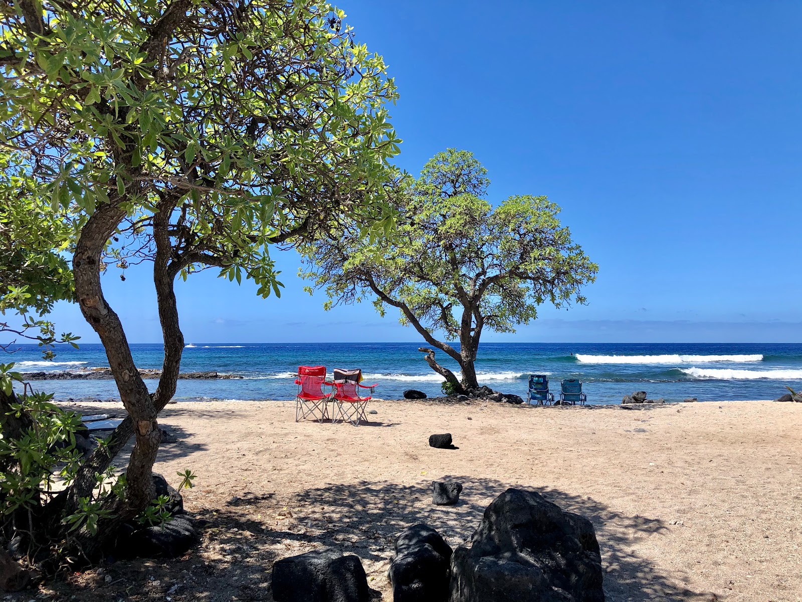 Pine Trees Beach (Laniakea, Hawaii) on the map with photos and reviews🏖