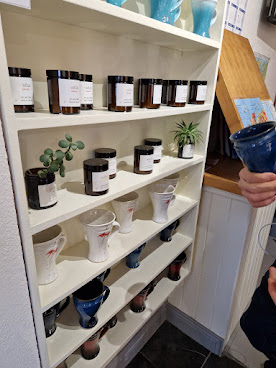 Louis Mulcahy Pottery by null