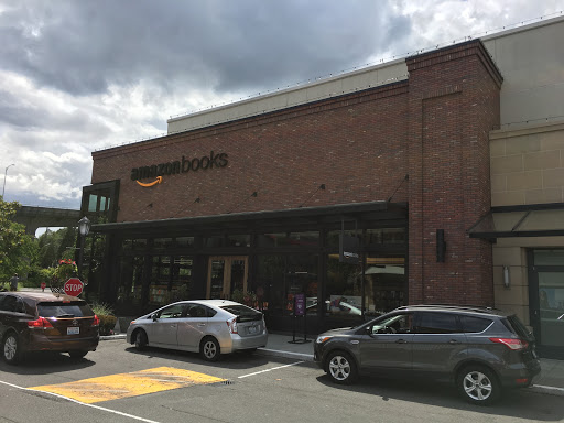 Computer Store «Apple University Village», reviews and photos, 2656 NE University Village St, Seattle, WA 98105, USA