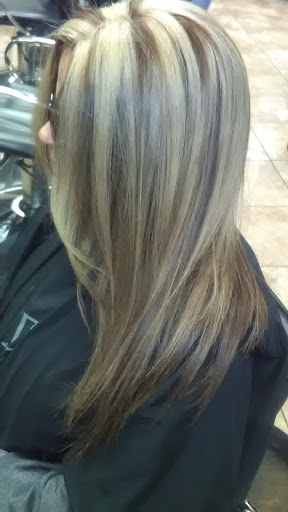 Beauty Salon «Corona Beauty Salon 