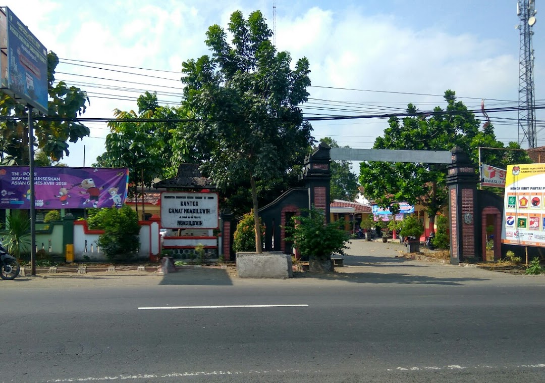 Kantor Camat Ngadiluwih